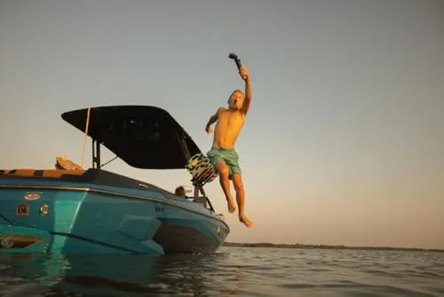 GoPro The Handler Review: Floating Hand Grip Ranked image 4