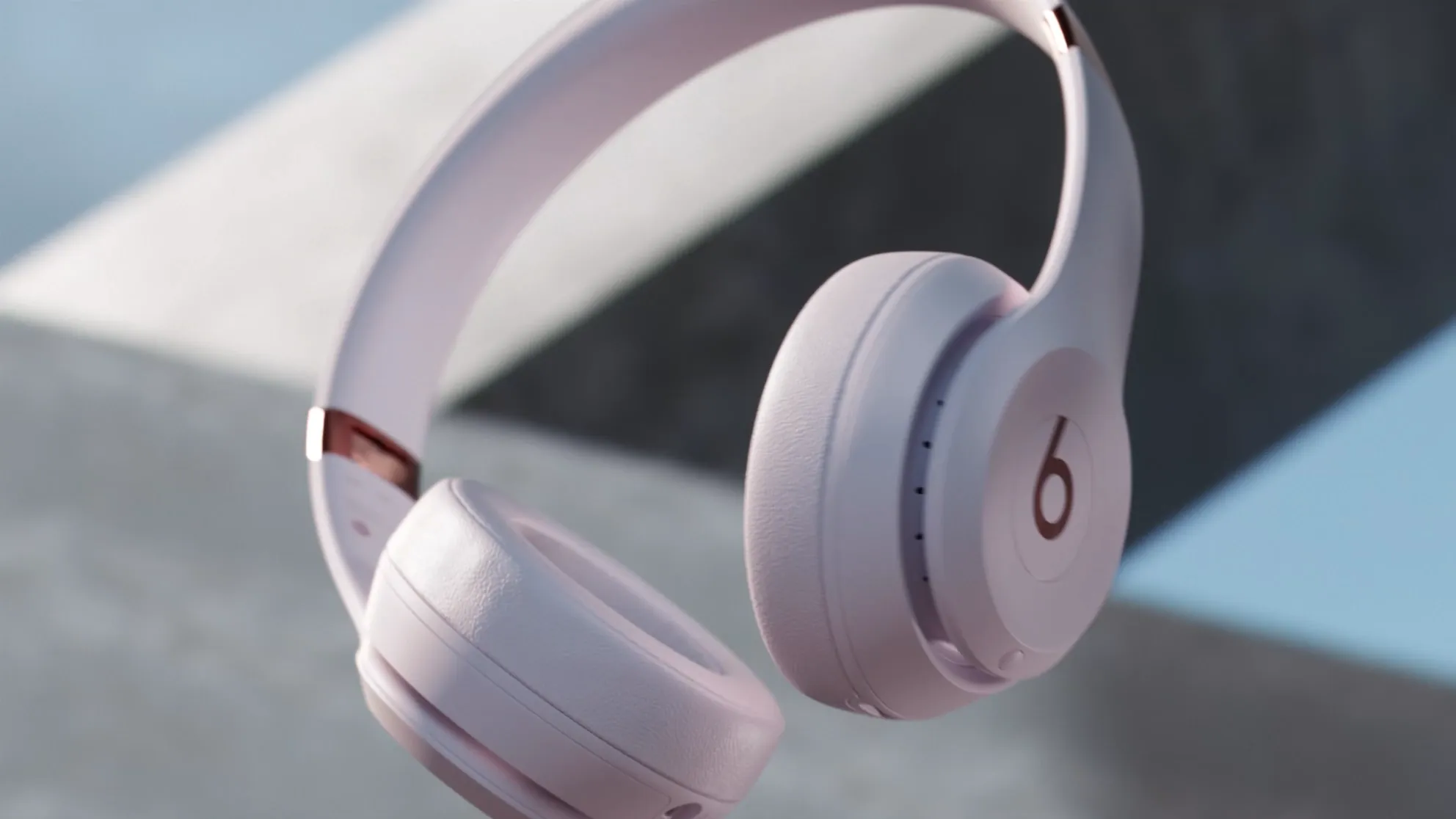 Beats Solo 4 Review: Wireless On-Ear Headphones Ranked image 7
