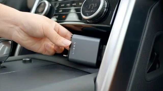 LISEN Retractable Car Charger Review: 84W USB-C Car Charger image 7