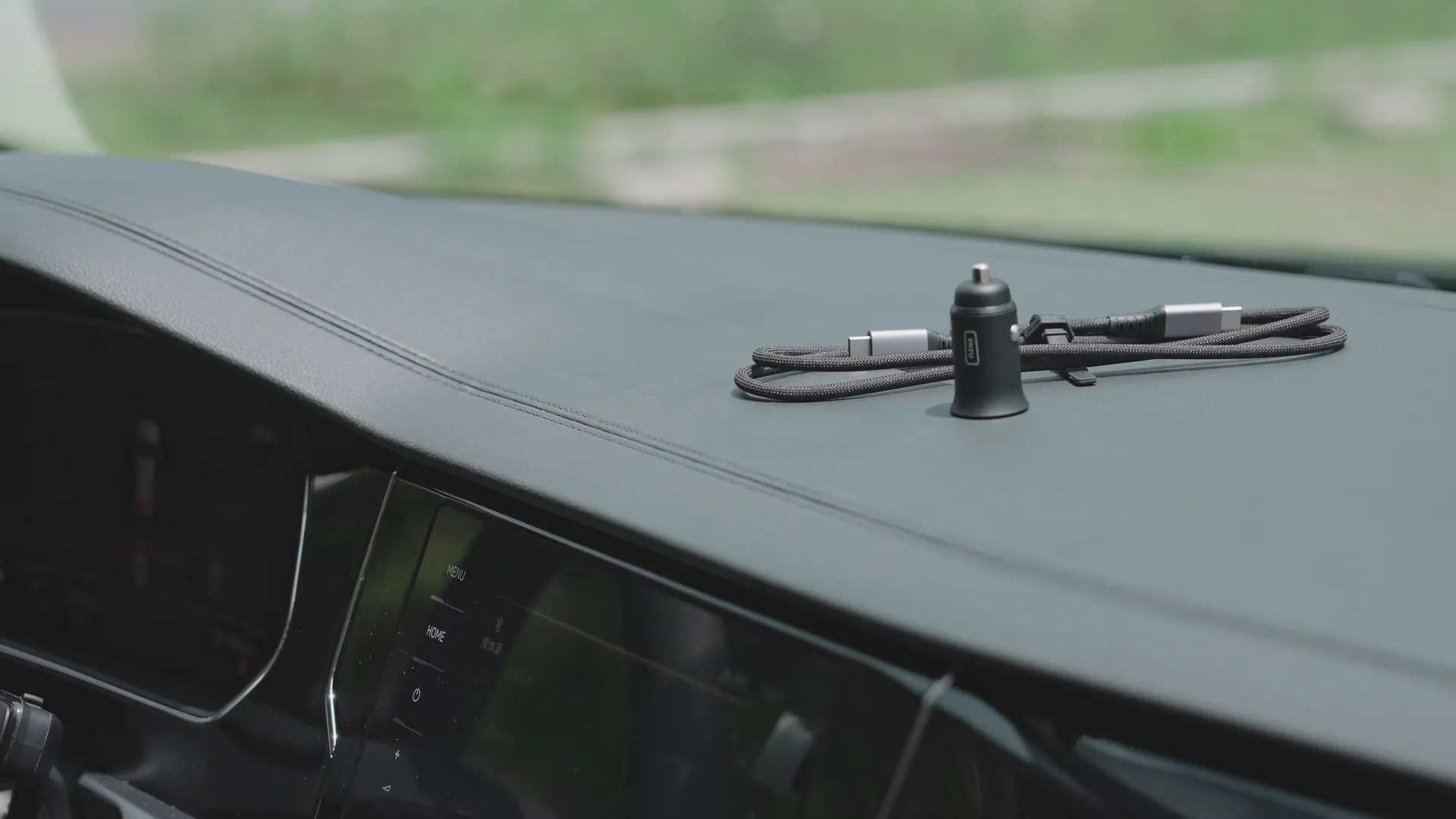 INIU Car Charger Review: 60W USB Car Charger Ranked image 7